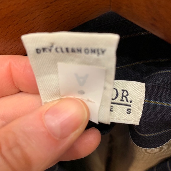 Ann Taylor Blazer 2P Linen Black with White Stripes Like NEW - Picture 5 of 7